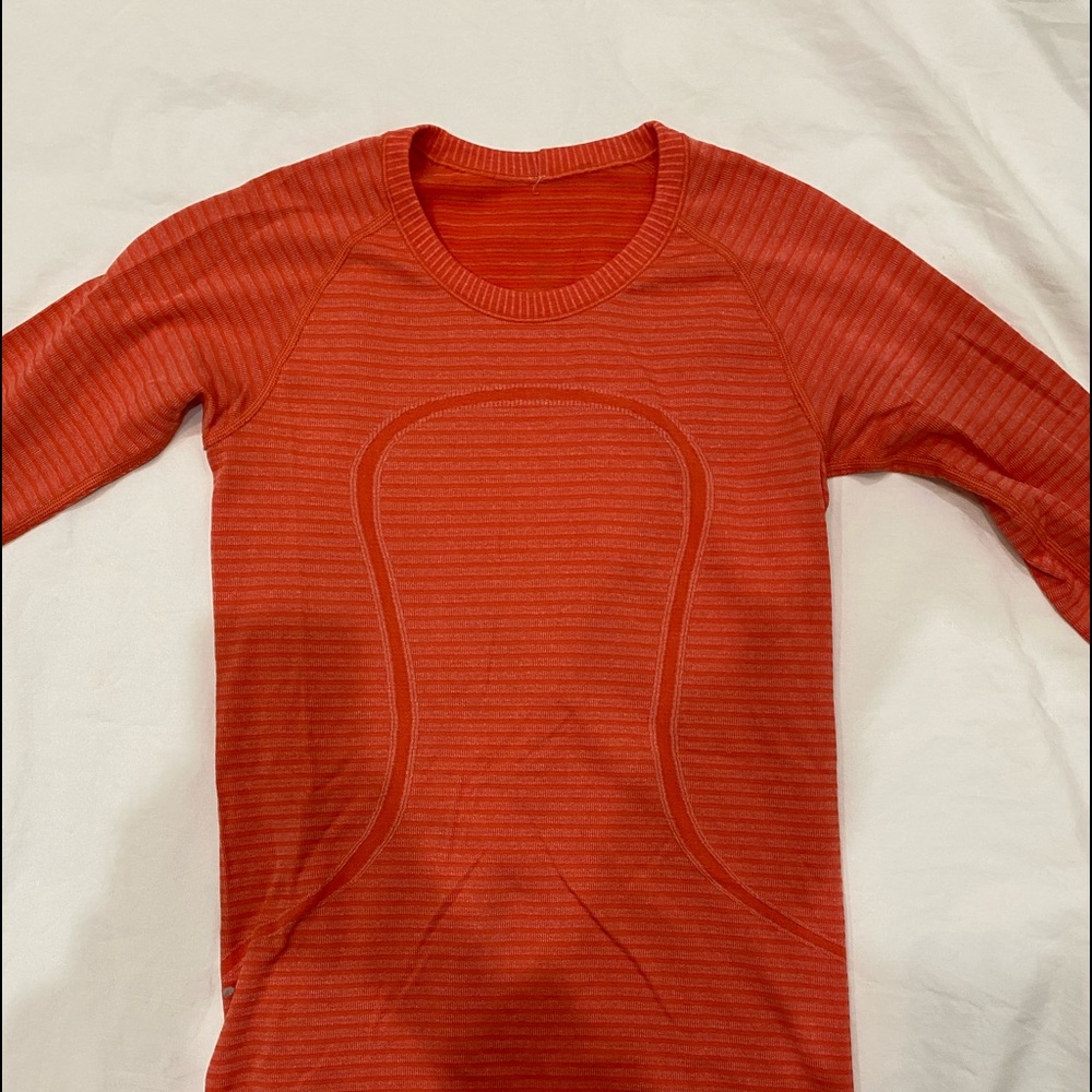 LULU LEMON LONG SLEEVE CORAL TOP